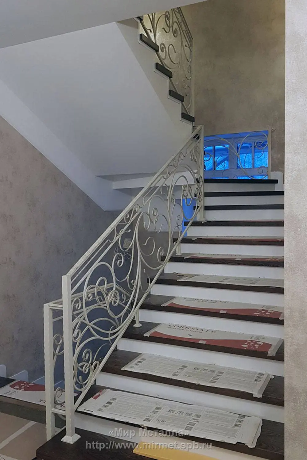 Кованое лестничное ограждение